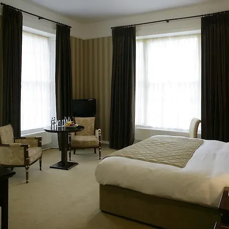 House Hotel
